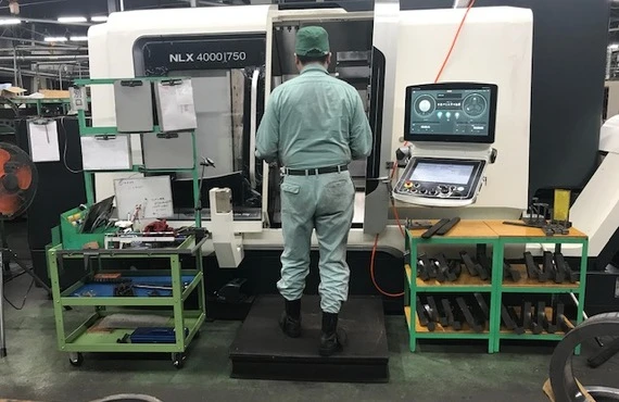 機械オペレーターとして輝く未来を。快適な職場環境であなたの経験を活かしませんか？